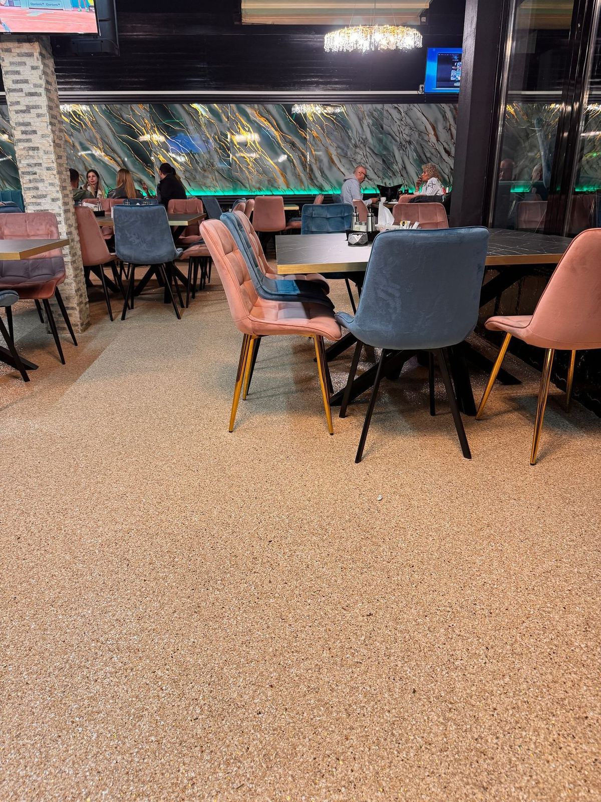 Steinteppich Balkon Zweibrücken rutschhemmend beschichtet – Bodenbeschichtung außen Gadiac Design